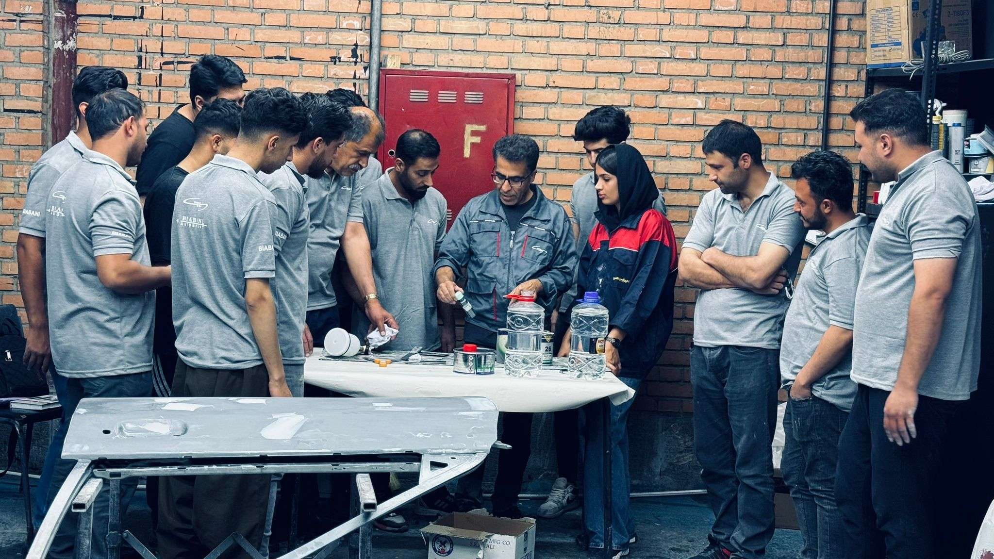 مراحل صافکاری بیرنگی از نظر آموزشگاه صافکاری بیابانی در تهران